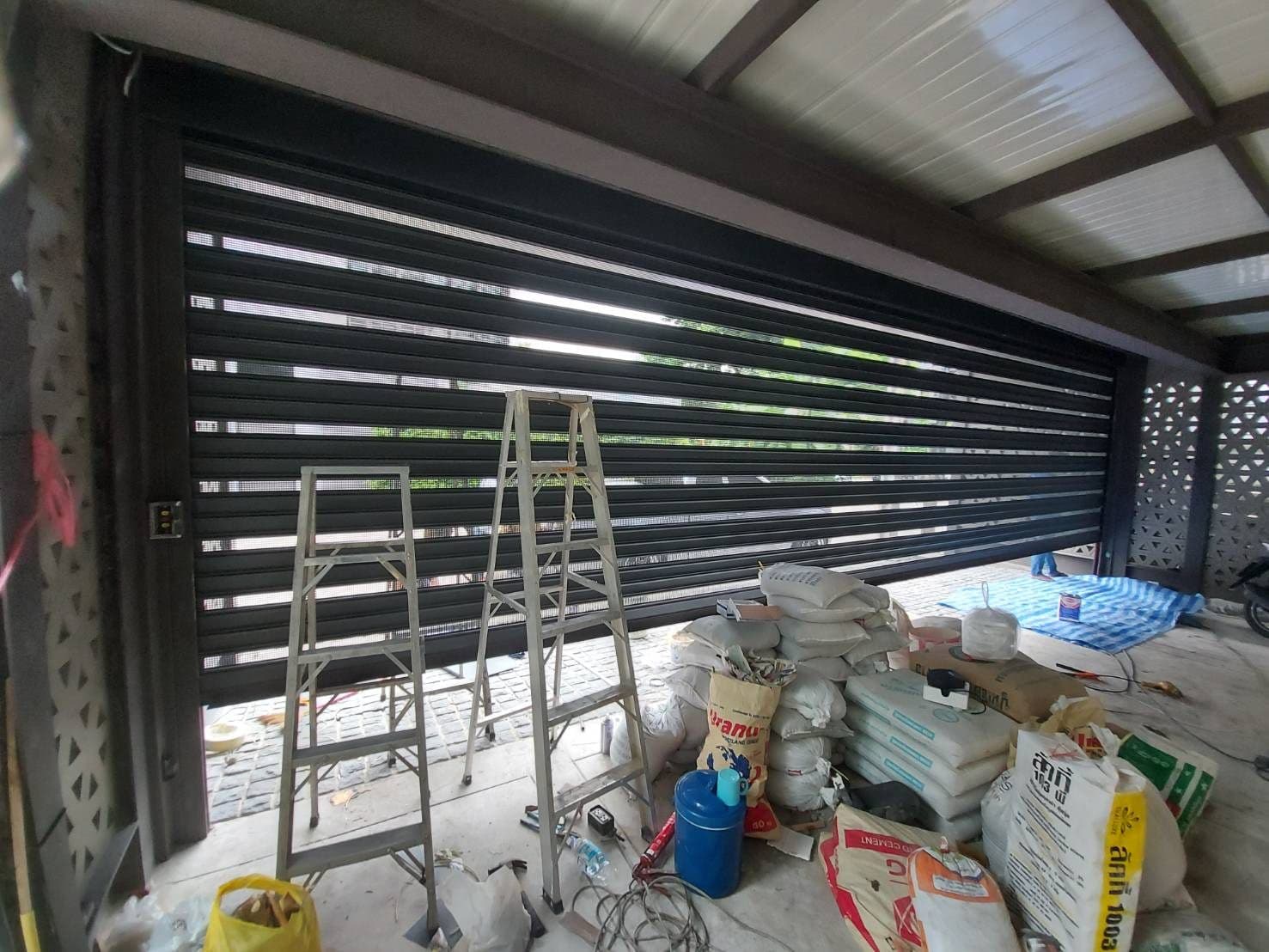 งานติดตั้งประตูม้วน Design Series บ้านพักอาศัย
