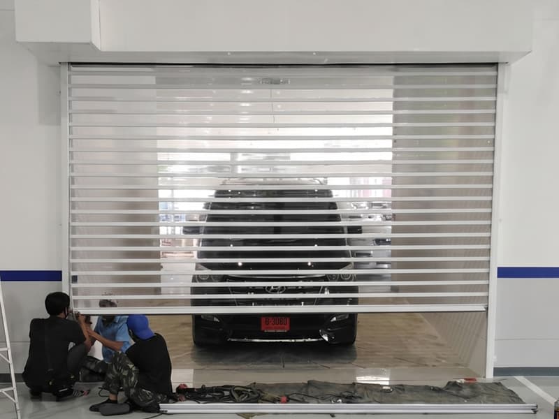 ประตูม้วนใส Polycarbonate โชว์รูม Hyundai พระราม 9